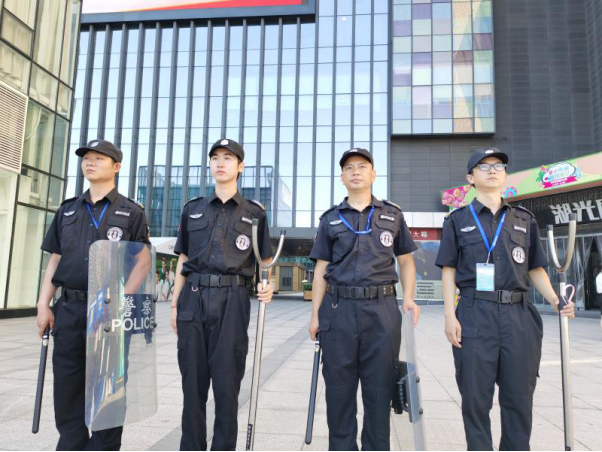 長沙市威龍保安服務(wù)有限公司,威龍保安服務(wù),長沙保安公司,湖南保安服務(wù),銀行保安,安保公司,明星安保