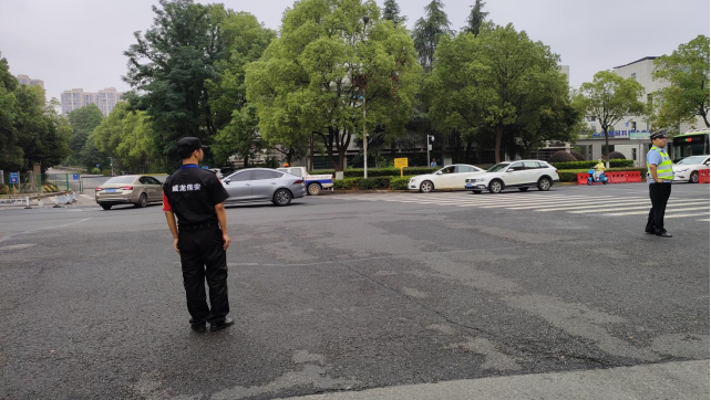 長沙市威龍保安服務(wù)有限公司,威龍保安服務(wù),長沙保安公司,湖南保安服務(wù),銀行保安,安保公司,明星安保