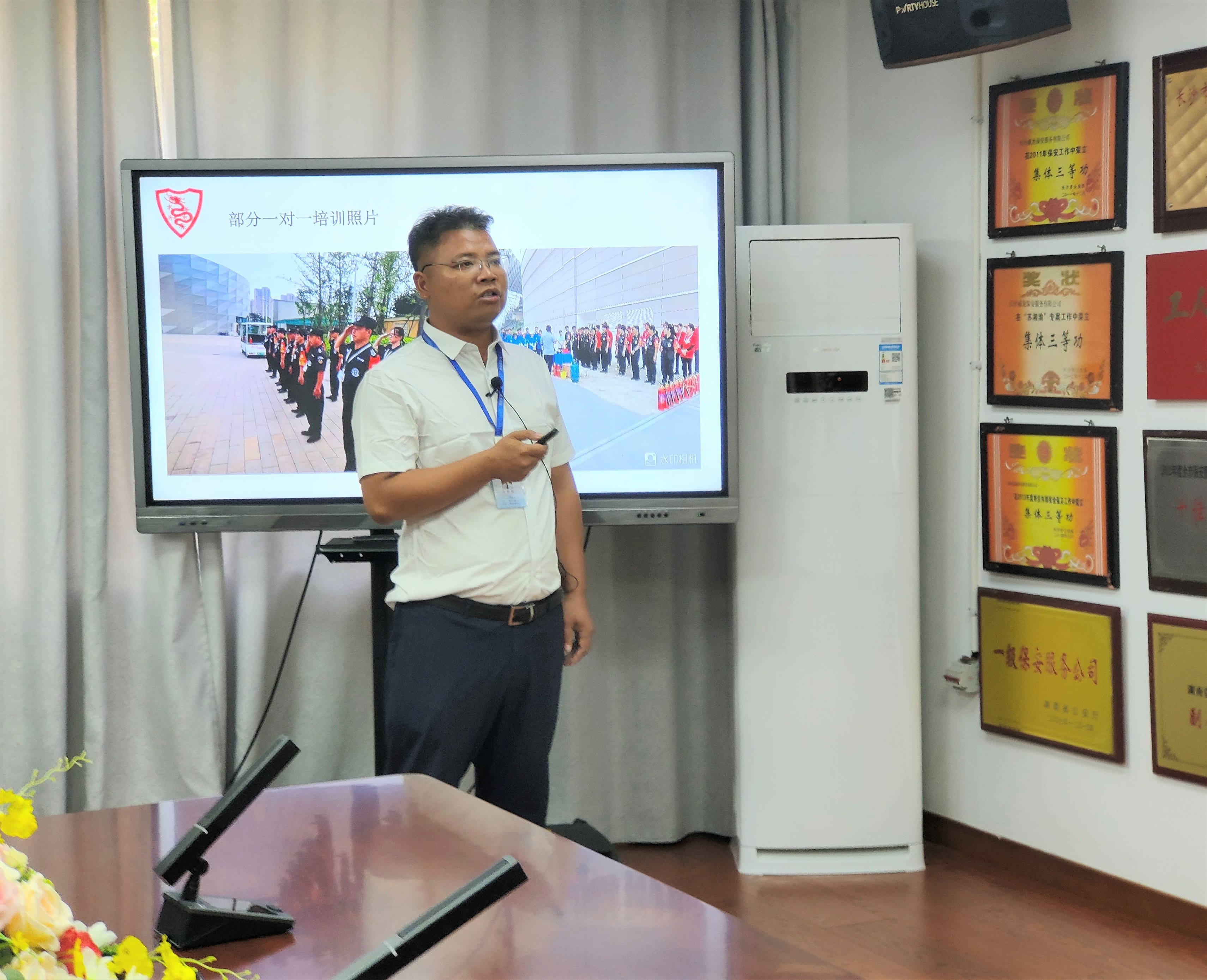 長沙市威龍保安服務有限公司,威龍保安服務,長沙保安公司,湖南保安服務,銀行保安,安保公司,明星安保